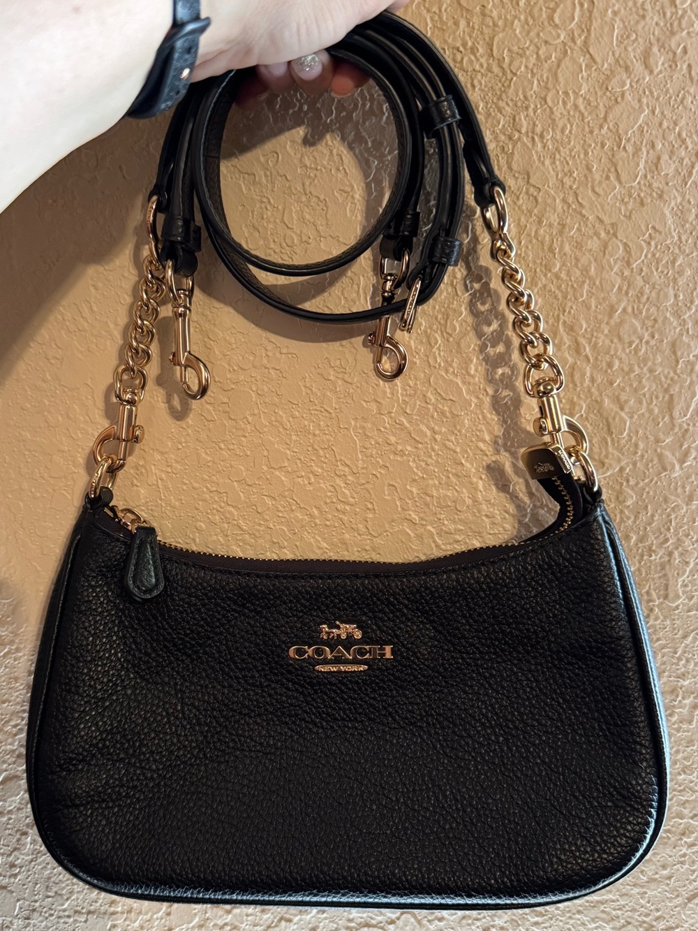 Coach 2023 Teri Shoulder Bag Black CA209